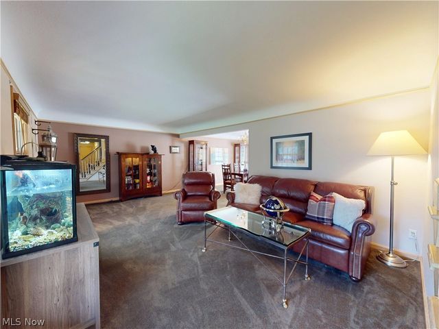 7885 Pear Tree Drive, Chesterland, OH 44026