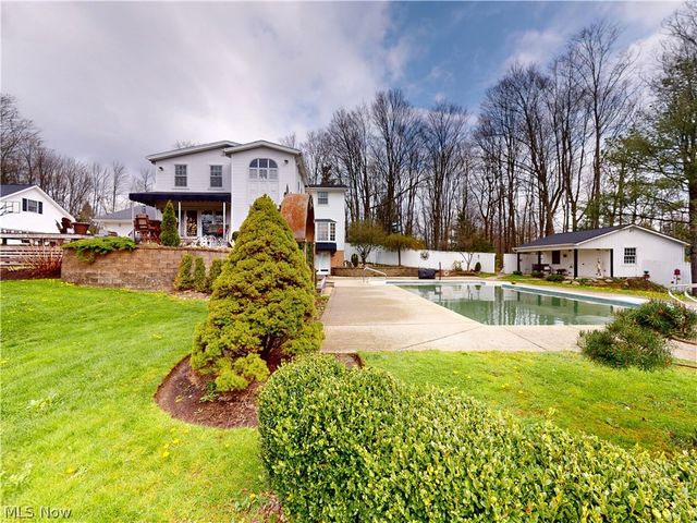 7885 Pear Tree Drive, Chesterland, OH 44026