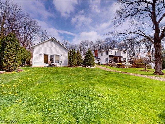7885 Pear Tree Drive, Chesterland, OH 44026