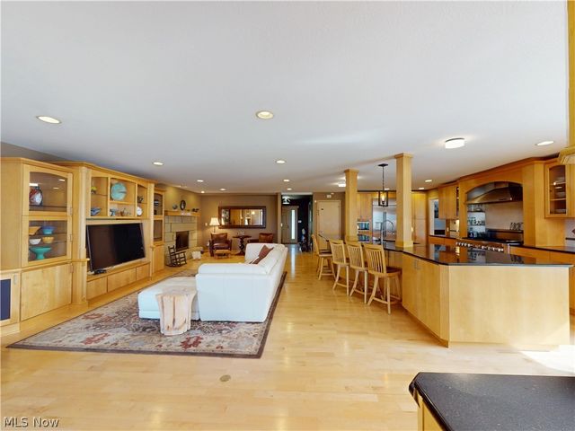 7885 Pear Tree Drive, Chesterland, OH 44026