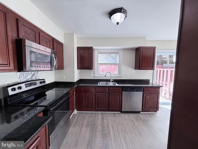 4054 HANSON OAKS DR, Hyattsville, MD 20784