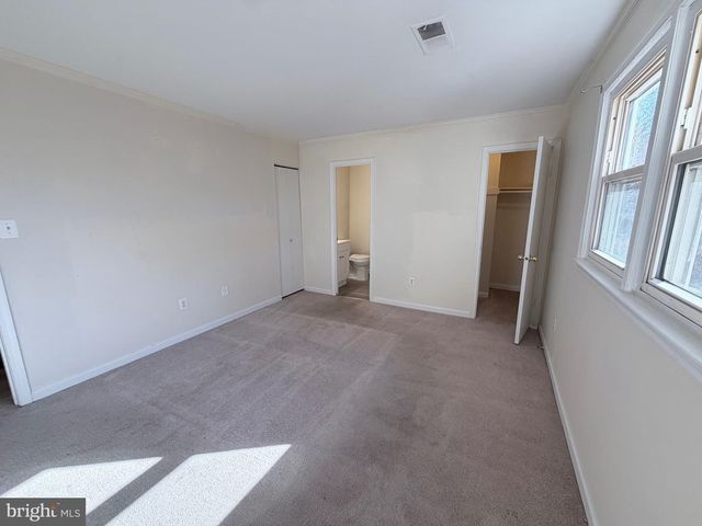 4054 HANSON OAKS DR, Hyattsville, MD 20784