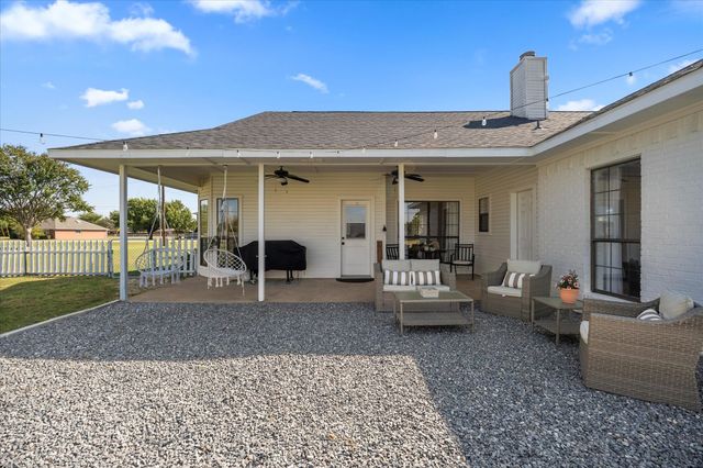 509 Mustang Court, Lavon, TX 75166