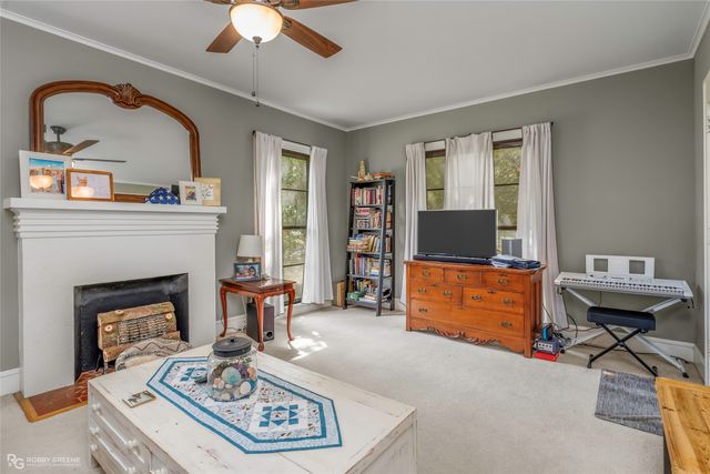 704 College, Shreveport, LA 71104