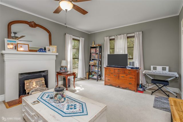 704 College, Shreveport, LA 71104