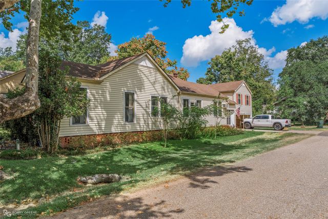 704 College, Shreveport, LA 71104