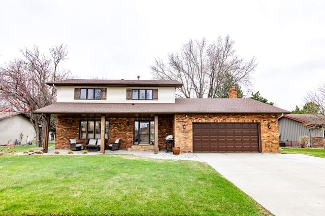 3701 Fairway Road N, Fargo, ND 58102