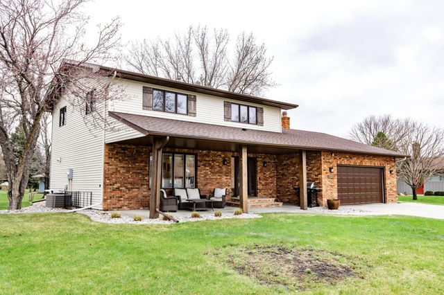 3701 Fairway Road N, Fargo, ND 58102