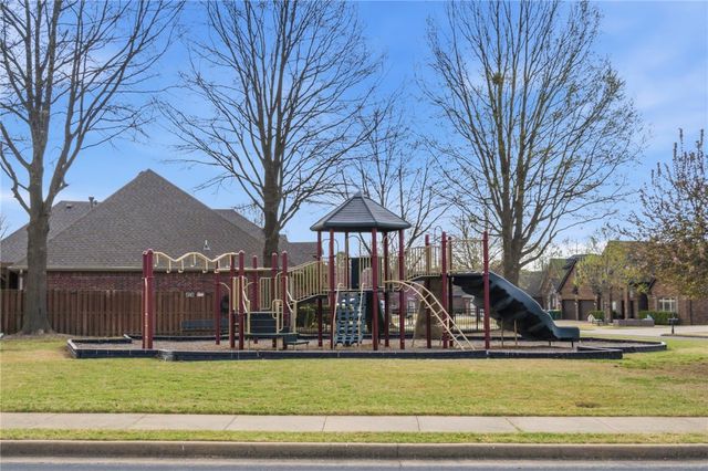 1671 Foxboro Court, Bentonville, AR 72713