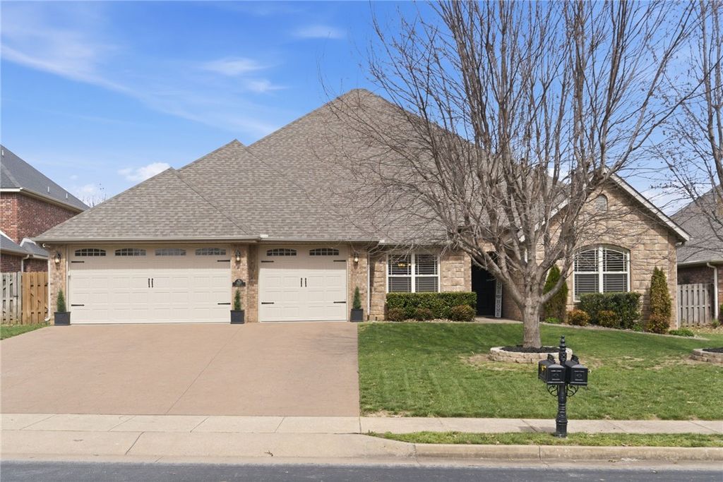 1671 Foxboro Court, Bentonville, AR 72713