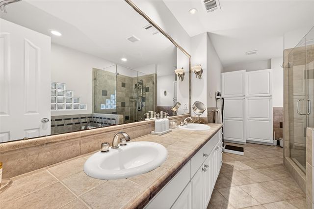 10026 Meadow Lake Lane, Houston, TX 77042