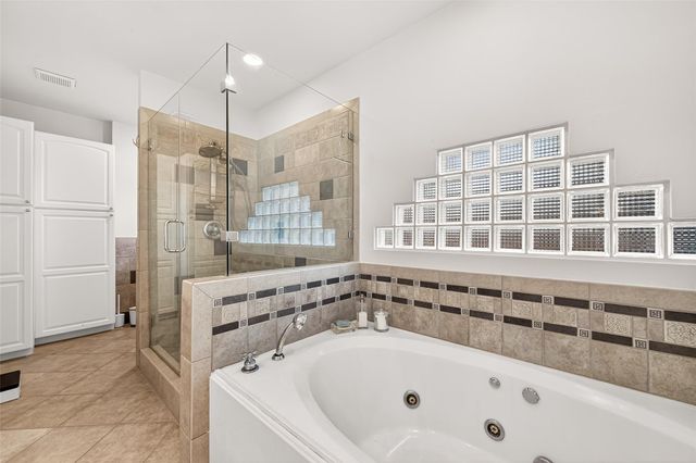 10026 Meadow Lake Lane, Houston, TX 77042