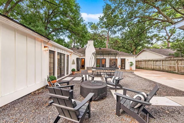 10026 Meadow Lake Lane, Houston, TX 77042