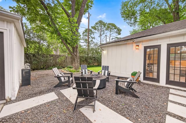 10026 Meadow Lake Lane, Houston, TX 77042