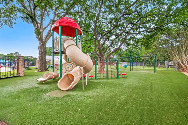 10026 Meadow Lake Lane, Houston, TX 77042