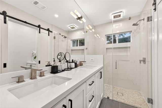 10026 Meadow Lake Lane, Houston, TX 77042