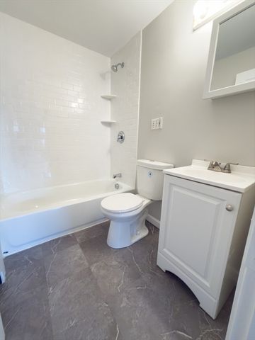 4 Lockwood Rd, Wilmington, MA 01887