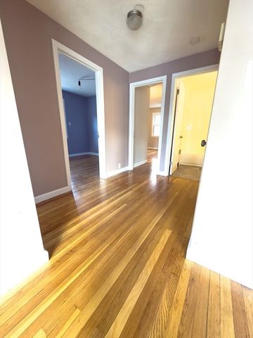 4 Lockwood Rd, Wilmington, MA 01887