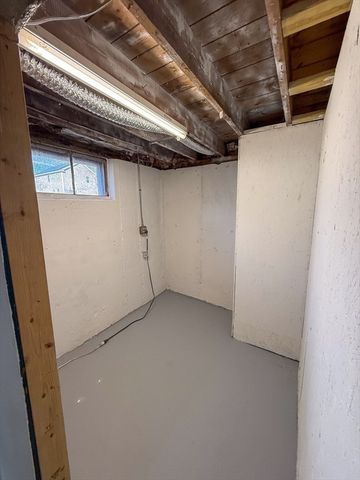 4 Lockwood Rd, Wilmington, MA 01887