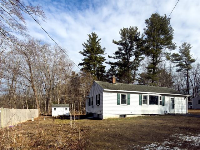 4 Lockwood Rd, Wilmington, MA 01887