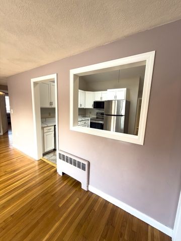 4 Lockwood Rd, Wilmington, MA 01887