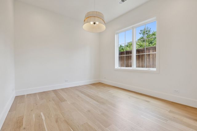 1801 Loving Avenue, Dallas, TX 75214