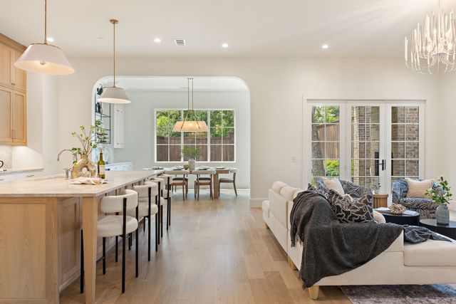 1801 Loving Avenue, Dallas, TX 75214