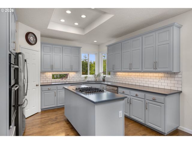 3245 Se HALL Ct, Troutdale, OR 97060