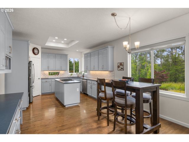 3245 Se HALL Ct, Troutdale, OR 97060
