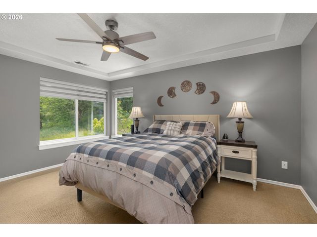 3245 Se HALL Ct, Troutdale, OR 97060