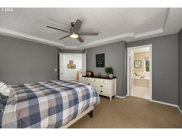 3245 Se HALL Ct, Troutdale, OR 97060