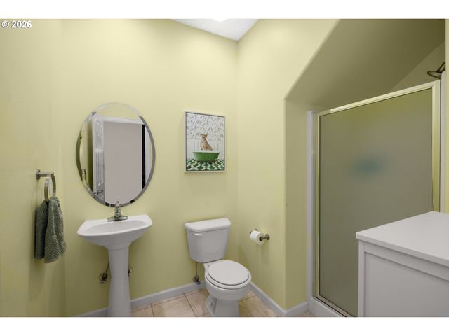 3245 Se HALL Ct, Troutdale, OR 97060