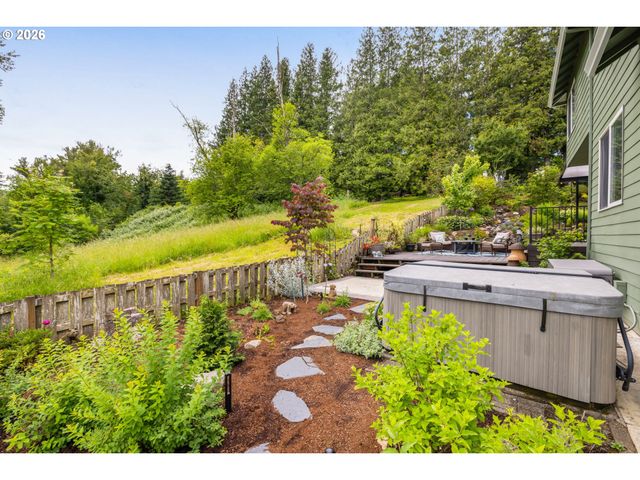 3245 Se HALL Ct, Troutdale, OR 97060