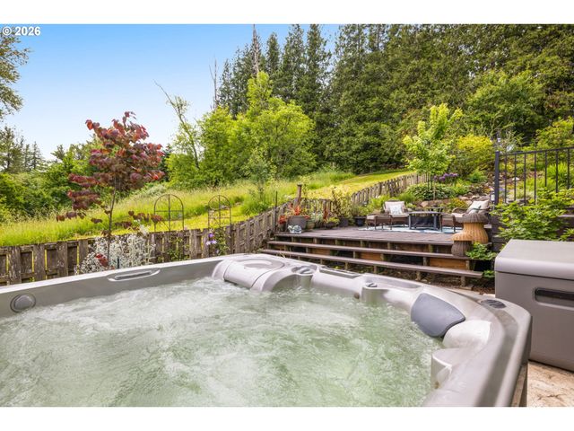 3245 Se HALL Ct, Troutdale, OR 97060