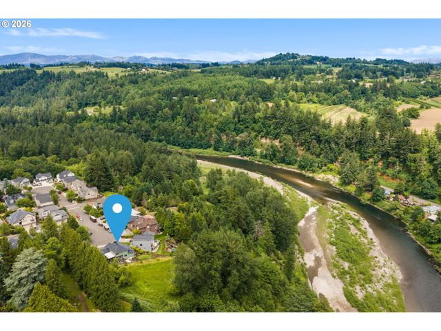 3245 Se HALL Ct, Troutdale, OR 97060