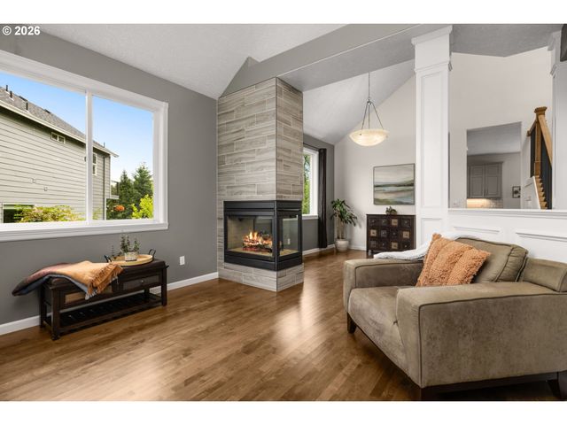 3245 Se HALL Ct, Troutdale, OR 97060