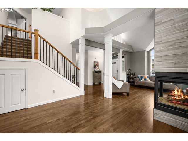 3245 Se HALL Ct, Troutdale, OR 97060