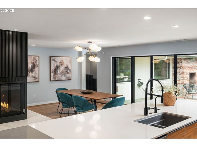 4767 Nw WOODSIDE Ter, Portland, OR 97210