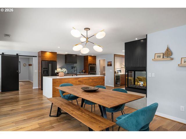 4767 Nw WOODSIDE Ter, Portland, OR 97210