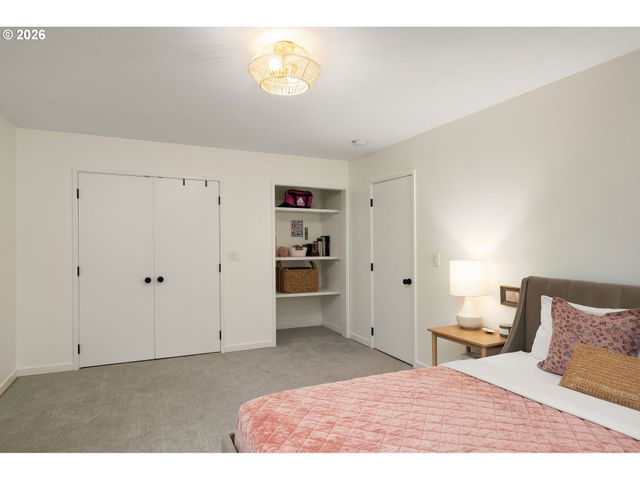 4767 Nw WOODSIDE Ter, Portland, OR 97210