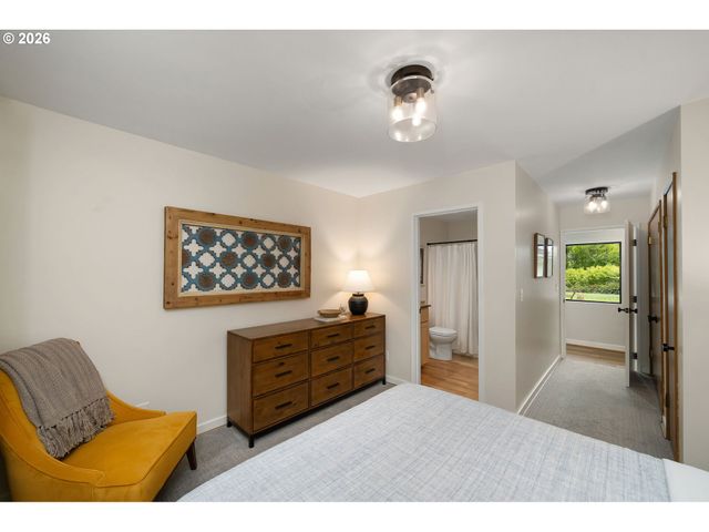 4767 Nw WOODSIDE Ter, Portland, OR 97210