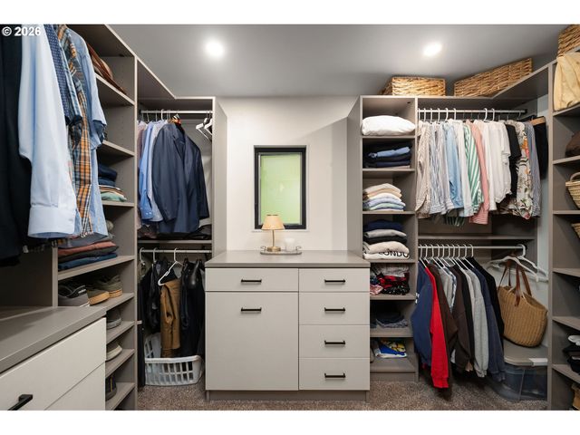 4767 Nw WOODSIDE Ter, Portland, OR 97210