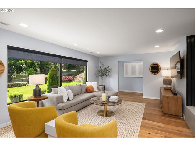4767 Nw WOODSIDE Ter, Portland, OR 97210