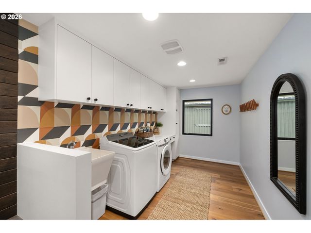 4767 Nw WOODSIDE Ter, Portland, OR 97210