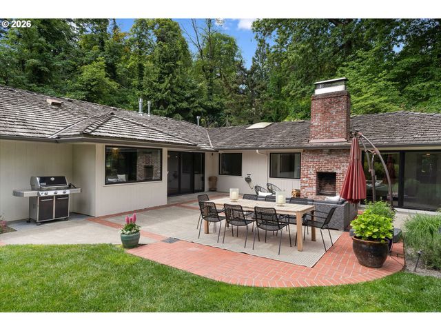 4767 Nw WOODSIDE Ter, Portland, OR 97210