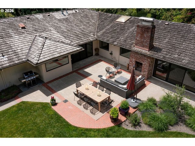 4767 Nw WOODSIDE Ter, Portland, OR 97210