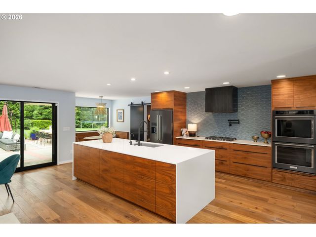 4767 Nw WOODSIDE Ter, Portland, OR 97210