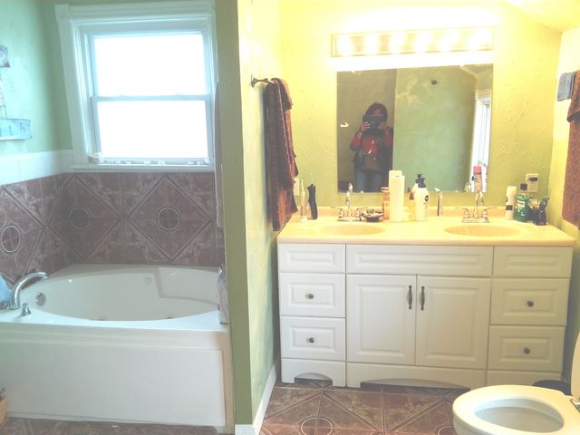 2665 E 77th Street, Chicago, IL 60649