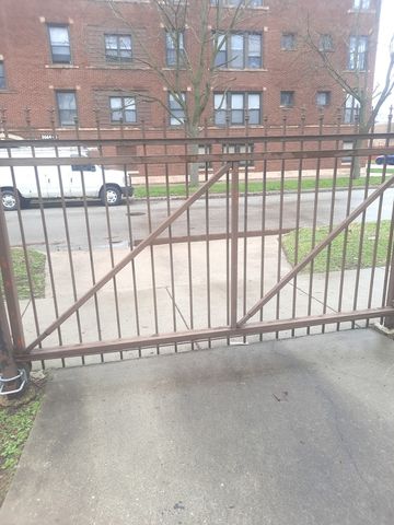 2665 E 77th Street, Chicago, IL 60649