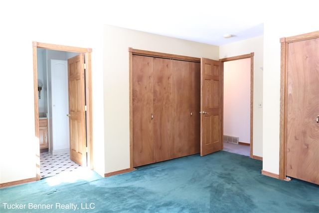 2447 W White Lake Drive, Whitehall, MI 49461